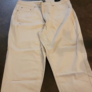 NWT Venezia Jean Capri size 20